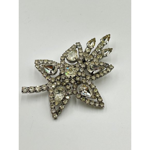 Signed KRAMER Vintage Rhinestones Star Flower Brooch Clear Stones All Prong Set - Picture 3 of 6